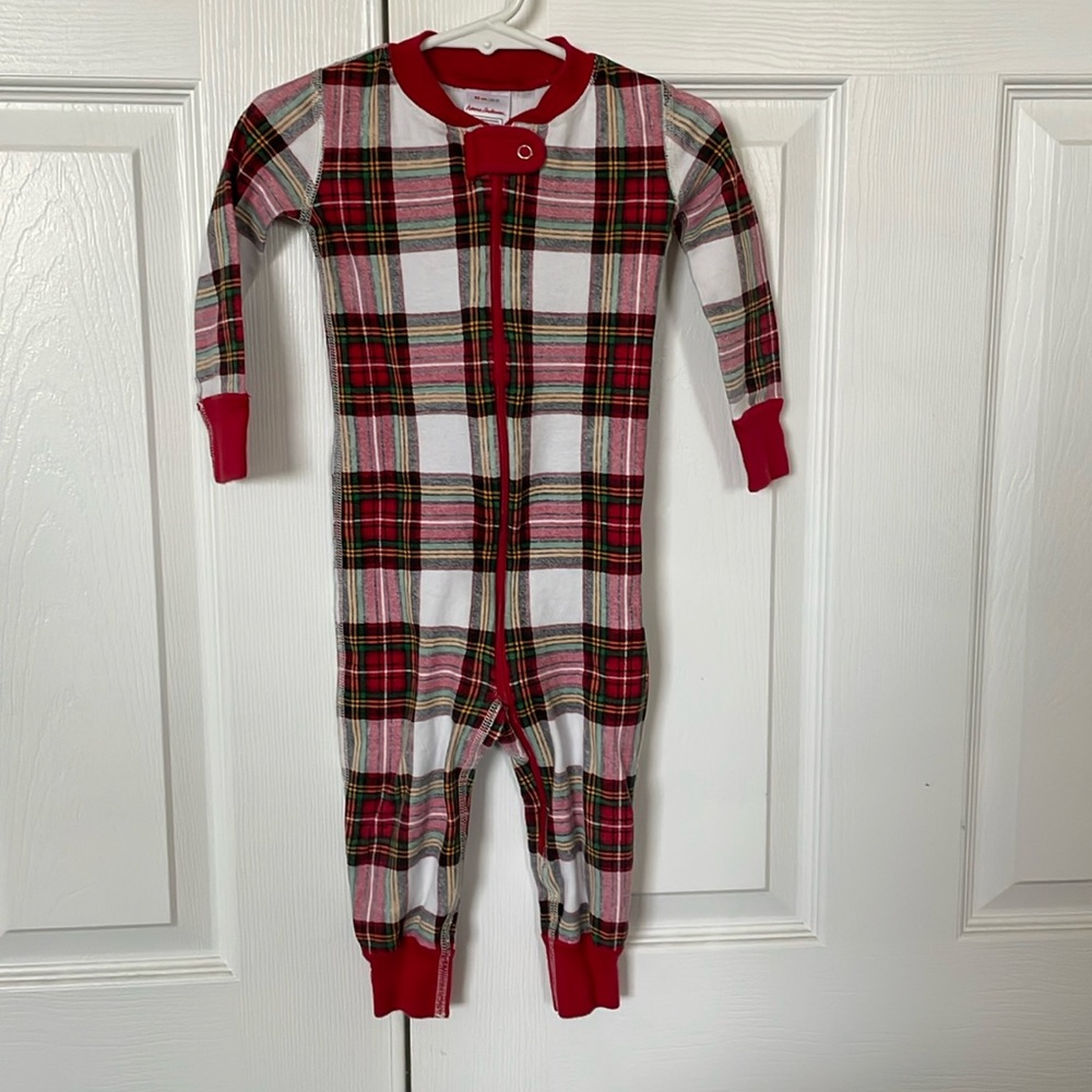 Hanna Andersson holiday plaid 2T zipper pajamas